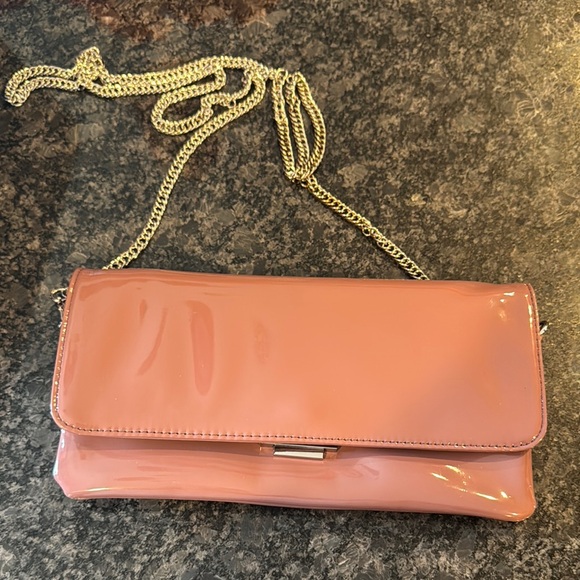 Steve Madden Handbags - Steve Madden dusty Pink Patent Leather Chain Bag